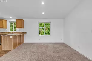 1920 Grade St, Kelso, WA 98626 - Photo 9