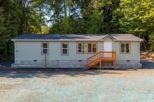 1920 Grade St, Kelso, WA 98626 - Photo 1