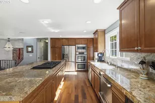 3972 Calaroga Dr, West Linn, OR 97068 - Photo 9