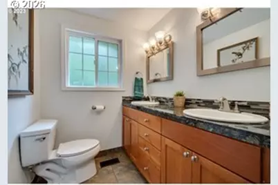 3972 Calaroga Dr, West Linn, OR 97068 - Photo 19