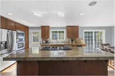 3972 Calaroga Dr, West Linn, OR 97068 - Photo 11