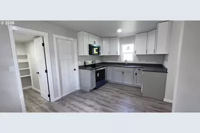 119 Walnut St, Myrtle Creek, OR 97457 - Photo 5