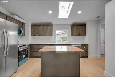 625 SW 9th St #2, Dundee, OR 97115 - Photo 13