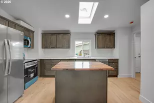 625 SW 9th St, Dundee, OR 97115 - Photo 13