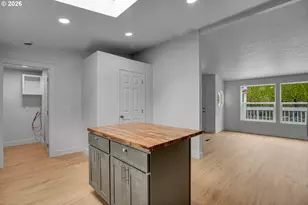 625 SW 9th St, Dundee, OR 97115 - Photo 17