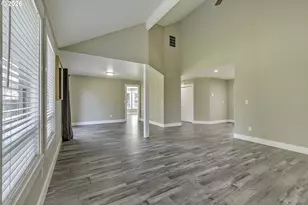 1524 NE Greensword Dr, Hillsboro, OR 97124 - Photo 7