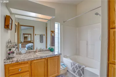 501 E Collins St, Goldendale, WA 98620 - Photo 25