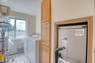 501 E Collins St, Goldendale, WA 98620 - Photo 17