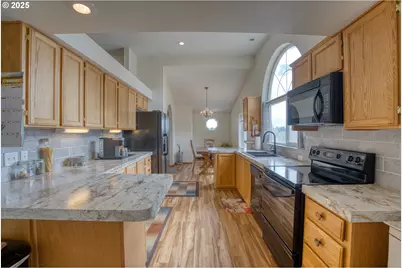 501 E Collins St, Goldendale, WA 98620 - Photo 5