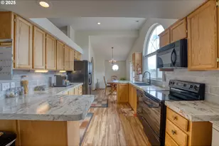 501 E Collins St, Goldendale, WA 98620 - Photo 5