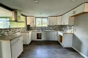 2056 NE Oswego Ave, Roseburg, OR 97470 - Photo 11