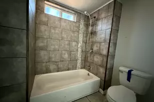 2056 NE Oswego Ave, Roseburg, OR 97470 - Photo 17