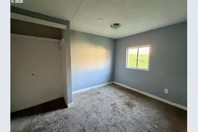 2056 NE Oswego Ave, Roseburg, OR 97470 - Photo 23