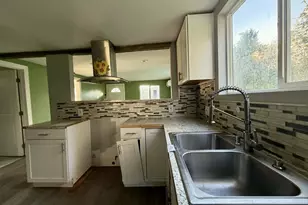 2056 NE Oswego Ave, Roseburg, OR 97470 - Photo 9