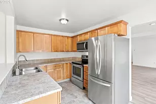 906 6th St, Washougal, WA 98671 - Photo 5