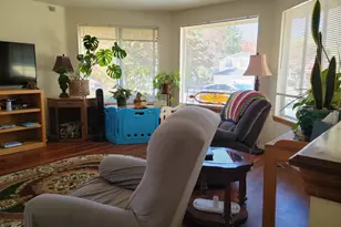 1523 NW Thompson Way, Grants Pass, OR 97526 - Photo 9