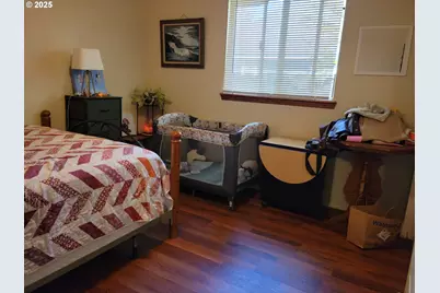 1523 NW Thompson Way, Grants Pass, OR 97526 - Photo 23