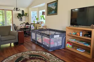 1523 NW Thompson Way, Grants Pass, OR 97526 - Photo 5