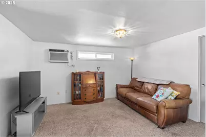 814 SW 44th St, Pendleton, OR 97801 - Photo 15