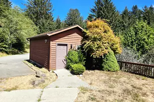 19921 Whaleshead Rd, Brookings, OR 97415 - Photo 27