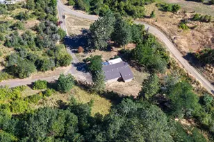 2167 Jackie Ave, Roseburg, OR 97471 - Photo 25