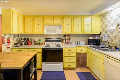 2167 Jackie Ave, Roseburg, OR 97471 - Photo 3
