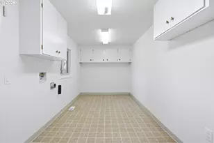 12670 NW Filbert St, Portland, OR 97229 - Photo 25