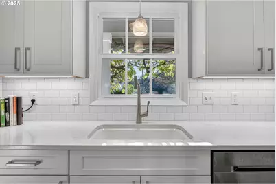 1400 NW 137th Ave, Portland, OR 97229 - Photo 11