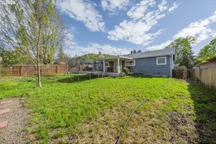 3058 NE Follett St, Roseburg, OR 97470 - Photo 25