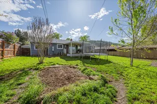 3058 NE Follett St, Roseburg, OR 97470 - Photo 29