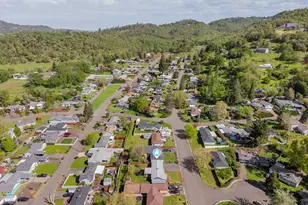3058 NE Follett St, Roseburg, OR 97470 - Photo 39
