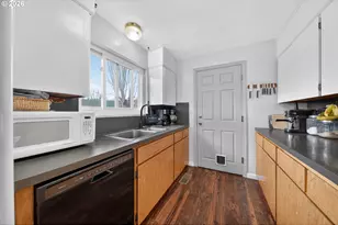 3058 NE Follett St, Roseburg, OR 97470 - Photo 11