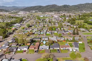 3058 NE Follett St, Roseburg, OR 97470 - Photo 35