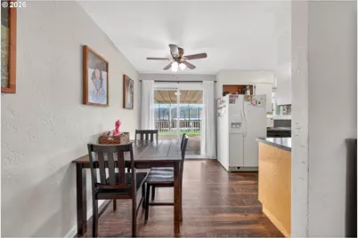 3058 NE Follett St, Roseburg, OR 97470 - Photo 7