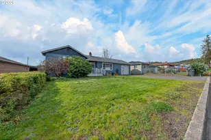 3058 NE Follett St, Roseburg, OR 97470 - Photo 29