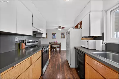 3058 NE Follett St, Roseburg, OR 97470 - Photo 11