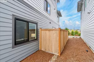 6745 SE Genrosa St, Hillsboro, OR 97123 - Photo 35