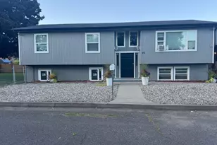 911 Division Ave, La Grande, OR 97850 - Photo 1