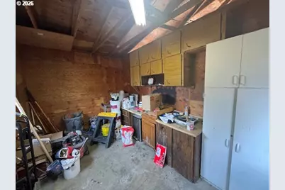 911 Division Ave, La Grande, OR 97850 - Photo 33