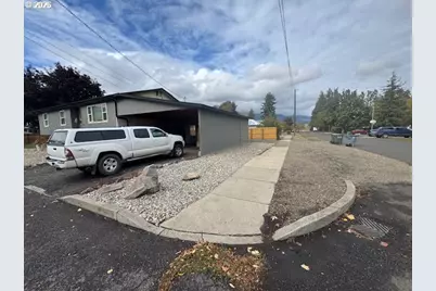 911 Division Ave, La Grande, OR 97850 - Photo 37