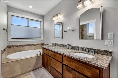 2217 NW 110th Cir, Vancouver, WA 98685 - Photo 21