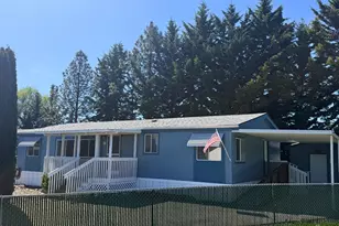 130 NW Stephanie Ct, Winston, OR 97496 - Photo 1