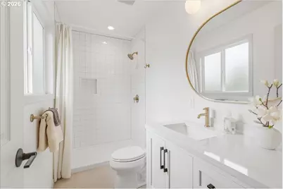 9005 N Central St, Portland, OR 97203 - Photo 23