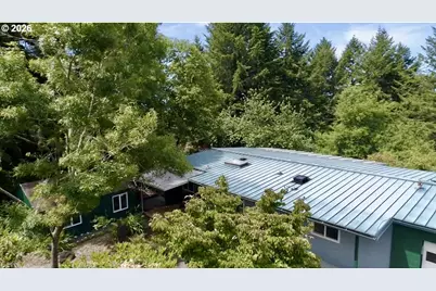 17812 Aqua Vista Ln, Brookings, OR 97415 - Photo 3