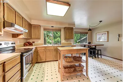 12826 NE 184th Ct, Bothell, WA 98011 - Photo 7