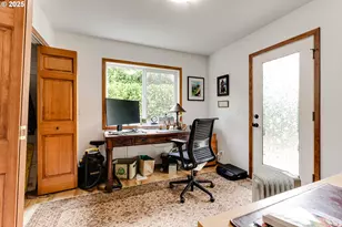 1410 Lake Dr, Eugene, OR 97404 - Photo 11