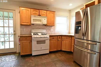 4405 NE Cesar E Chavez Blvd, Portland, OR 97211 - Photo 7