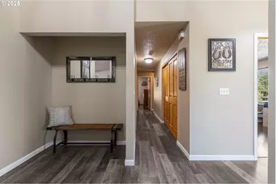 941 Colonial Rd, Roseburg, OR 97471 - Photo 23