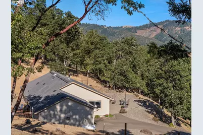 941 Colonial Rd, Roseburg, OR 97471 - Photo 39