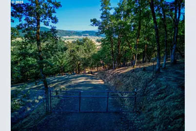 941 Colonial Rd, Roseburg, OR 97471 - Photo 43